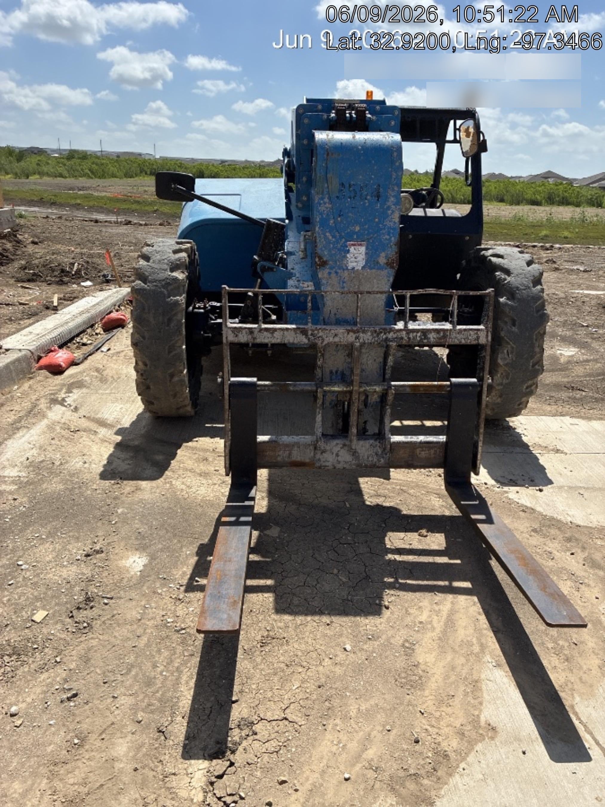 2018 Genie GTH-844 Genie GTH-844D w/Open ROPS, FF Tires, Work Light/Beacon, 60" Carriage and Forks