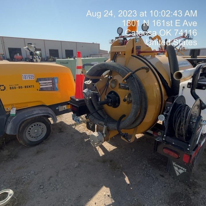 2023 Vac-Tron LP573XDT T4 Koehler Diesel Engine, 500 Gallon Debris Tank, x2 100 Gallon Water Tanks