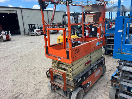 2021 JLG ES1932