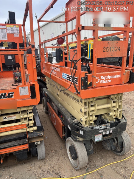 2022 JLG ES2632