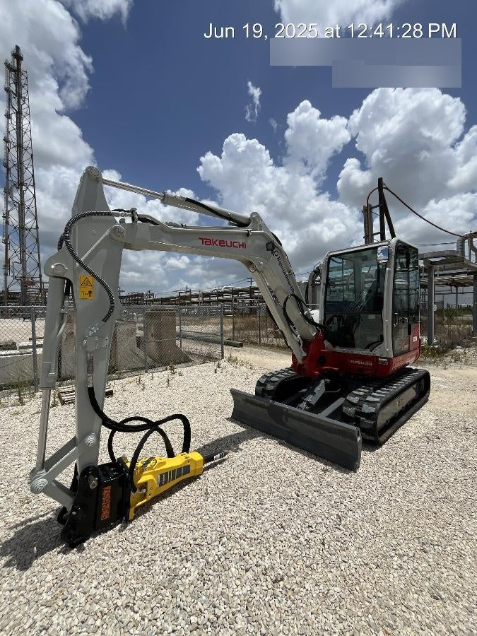 2025 TAKEUCHI TB250-2CR