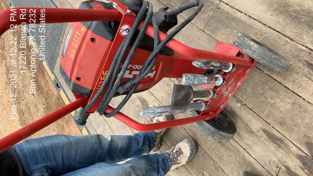 2020 HILTI TE 3000-AVR