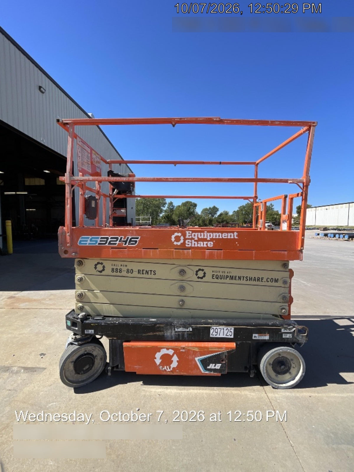2023 JLG ES3246