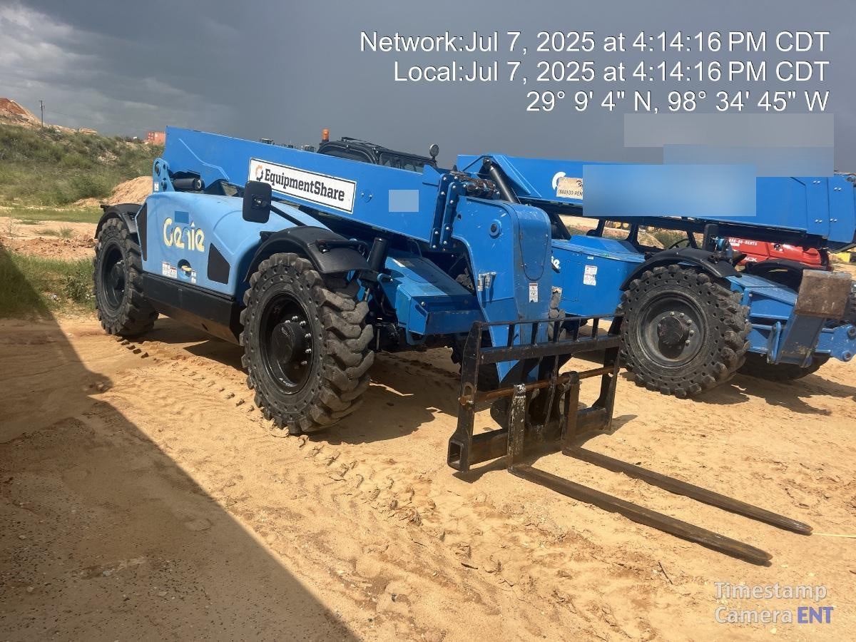 2018 Genie GTH-844 Genie GTH-844 w/Enclosed Cab w/HVAC, Work Lights, Solid Tires, Beacon, 60" Carriage and Forks