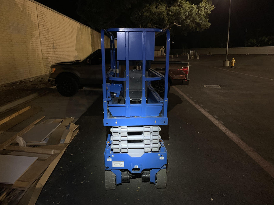 2019 Genie GS-1930 Half Height Swing Gate, 800W Inverter