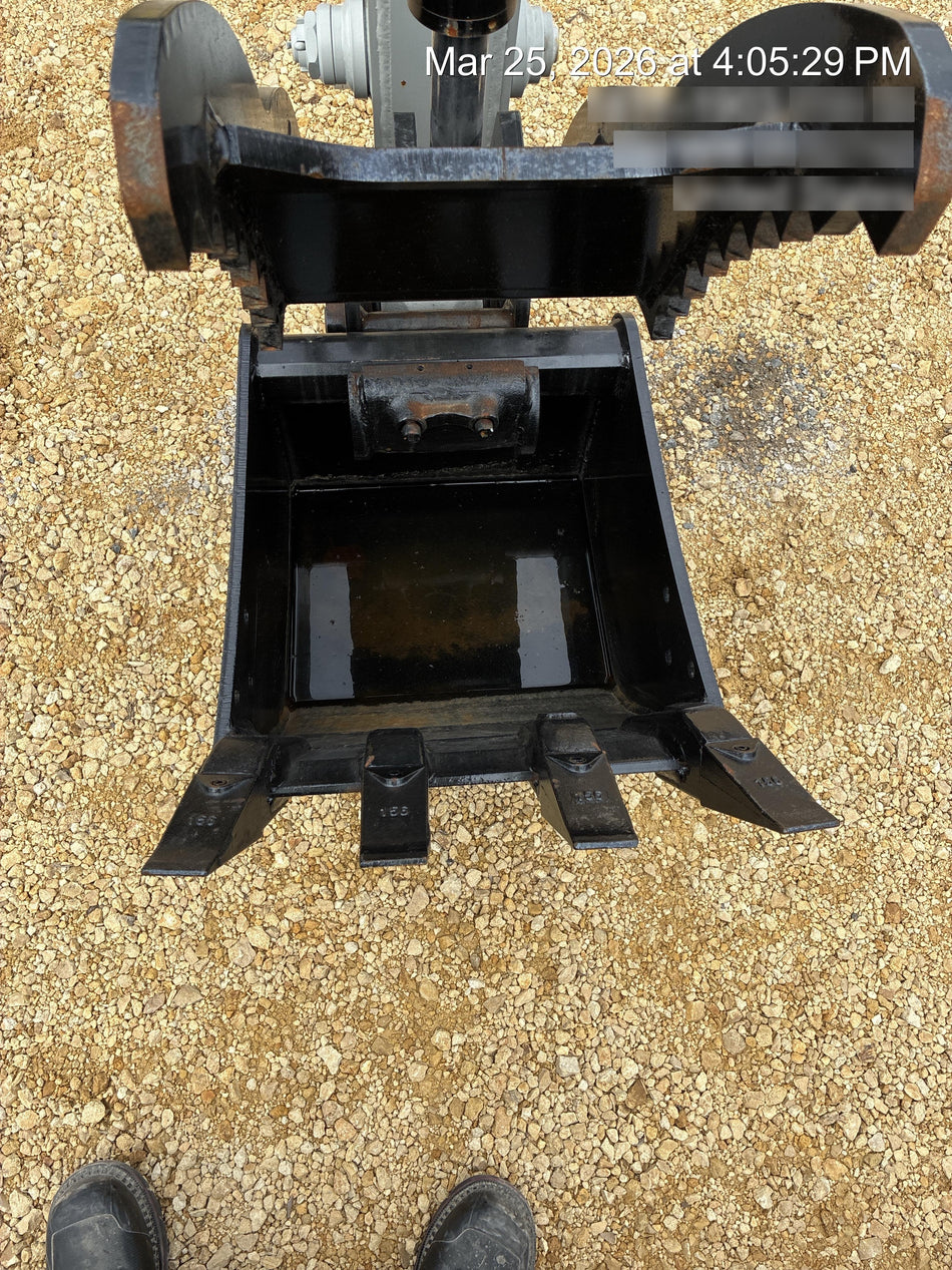 2025 TAKEUCHI 18" HD Bucket - Takeuchi