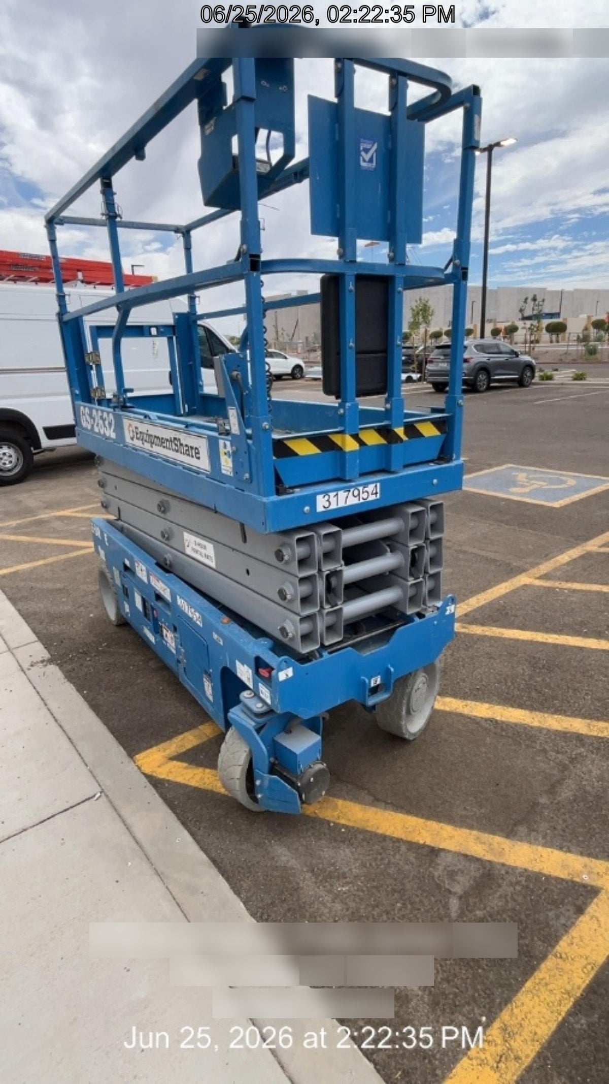 2023 GENIE GS-2632