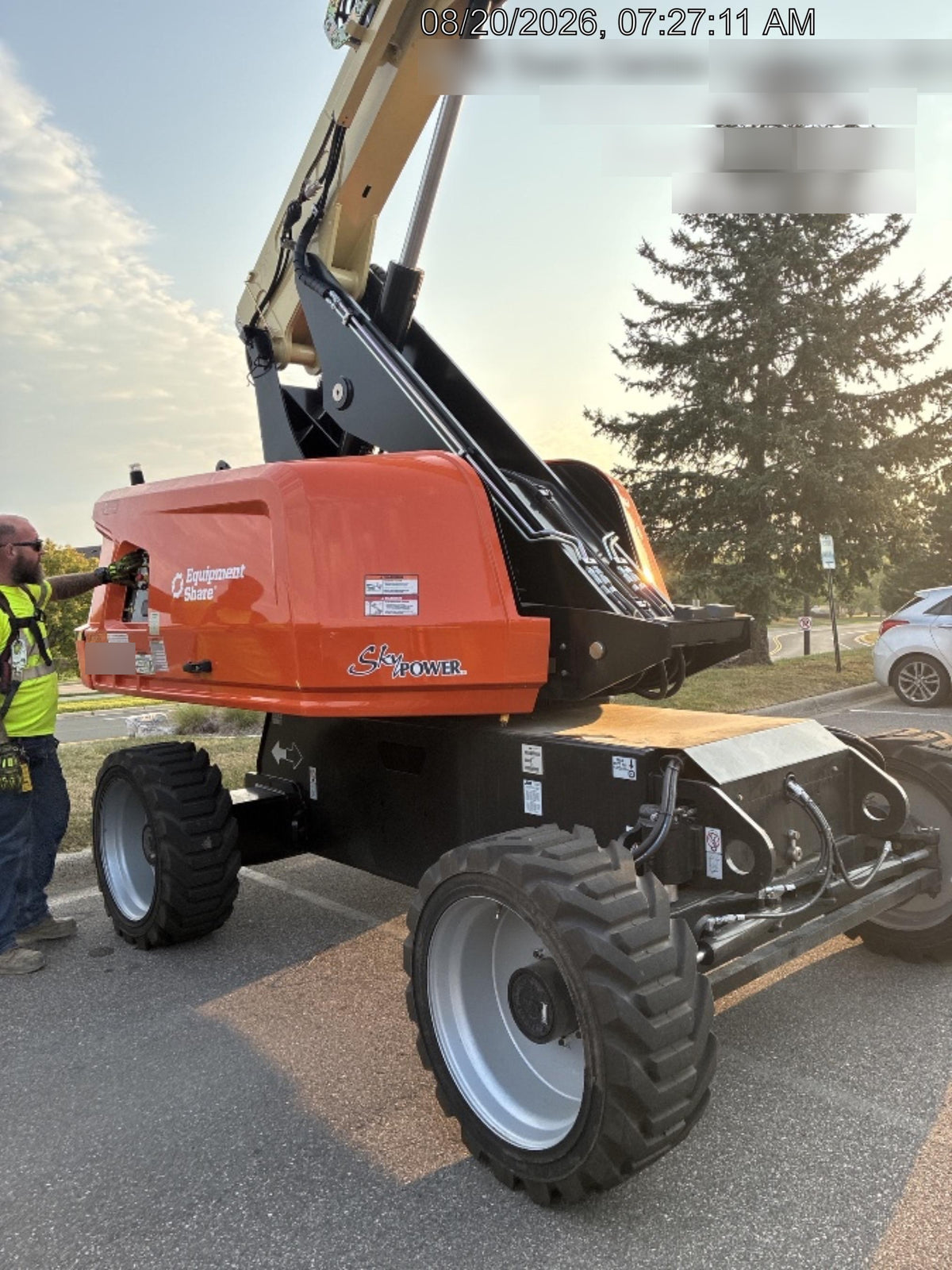 2025 JLG 660SJ