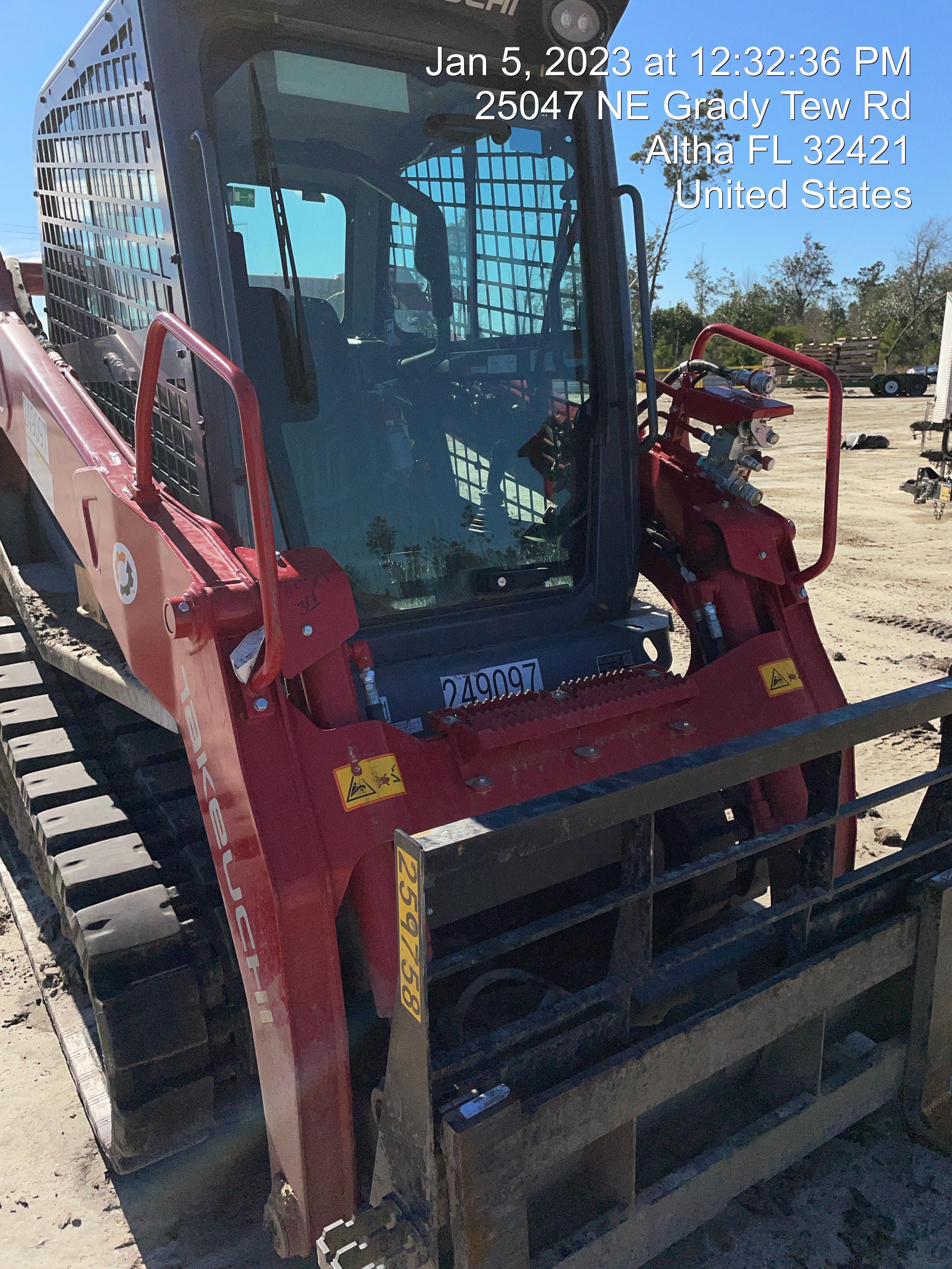 2022 TAKEUCHI TL10V2-CR
