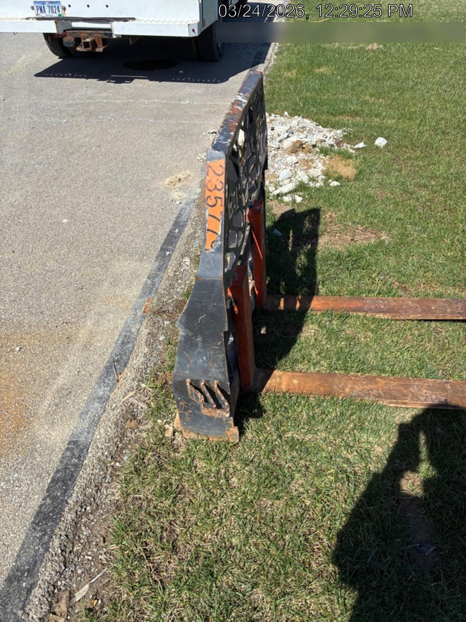 2022 PALADIN 48" Pallet Forks - Paladin