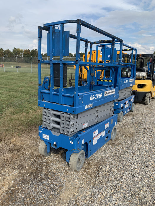 2020 Genie GS-1930 Solid Non Marking Tires, Beacon, Folding rails with half height swing gate