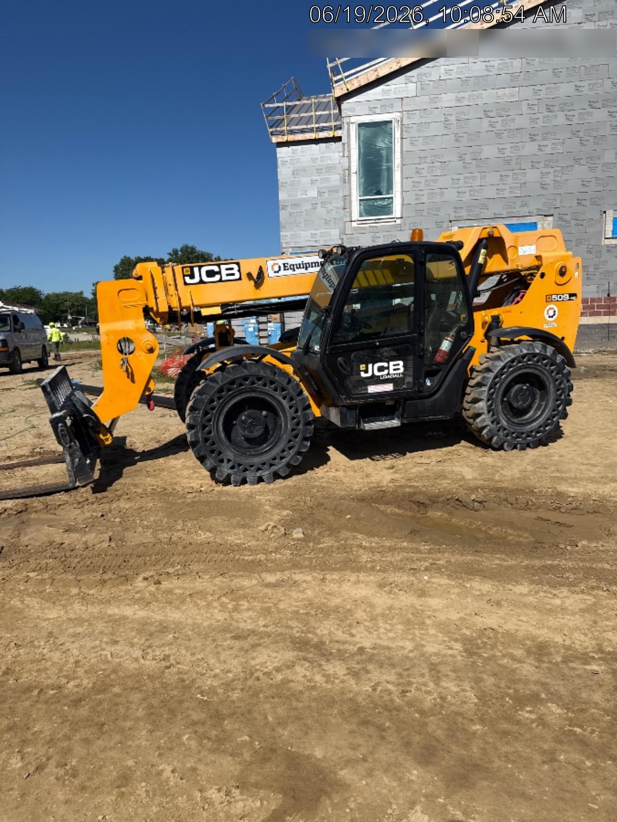 2020 JCB 509-42 Cab/Heat/Air, Solid Tires, Work Lights, Beacon, Aux Hydraulics, Back up Alarm, Lifting Eye, ES Decals