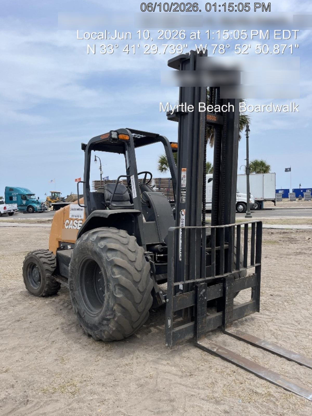 2023 CASE 588H