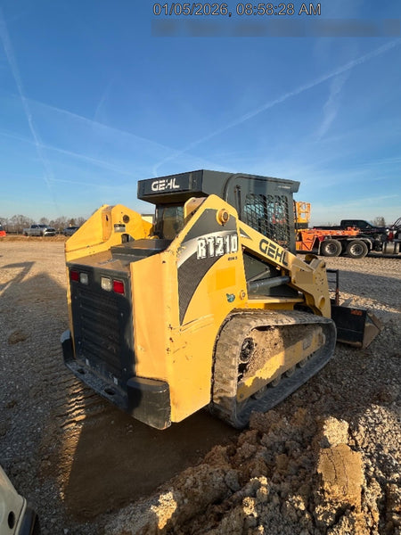 2016 GEHL RT210