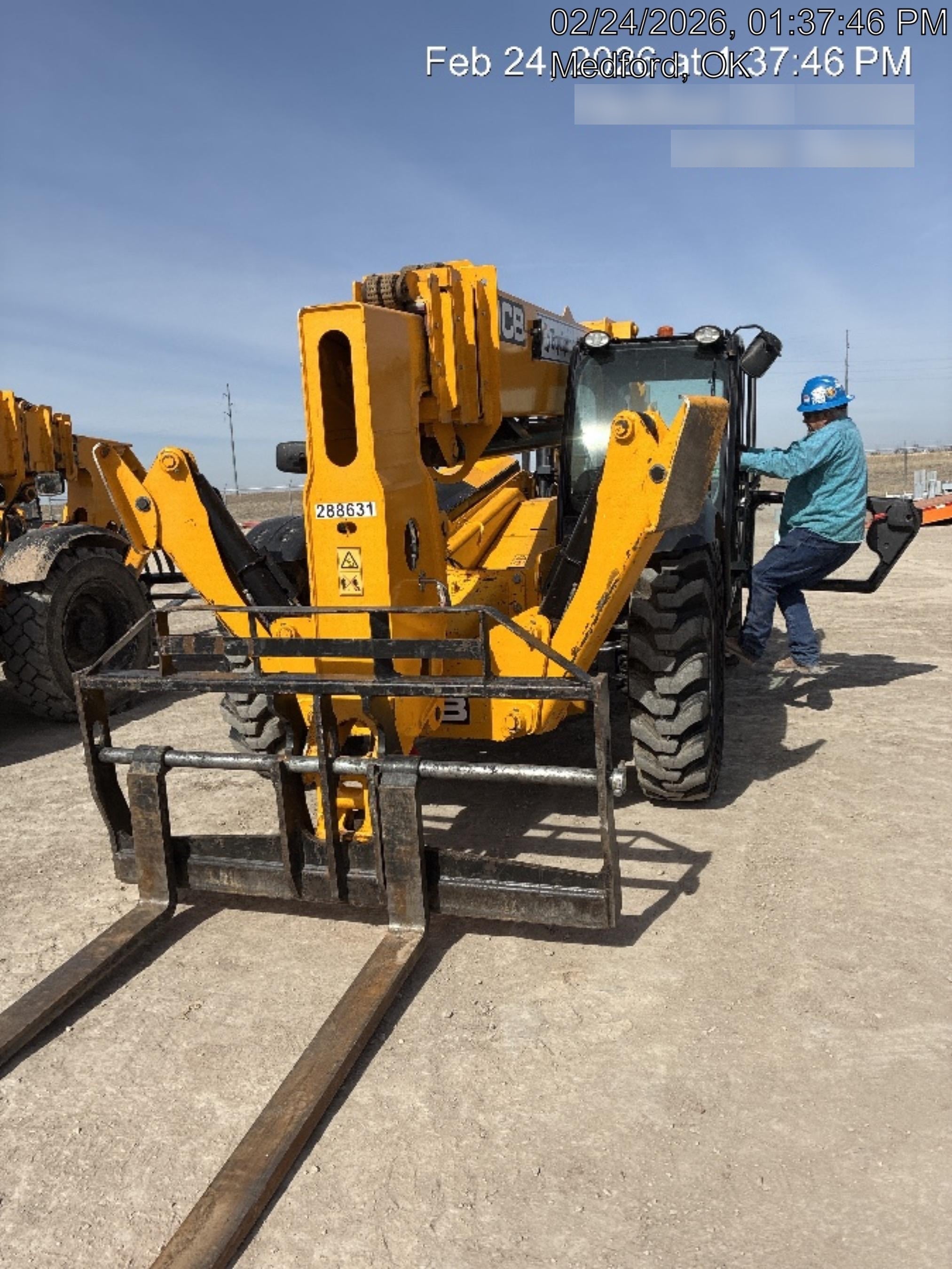 2023 JCB 512-56