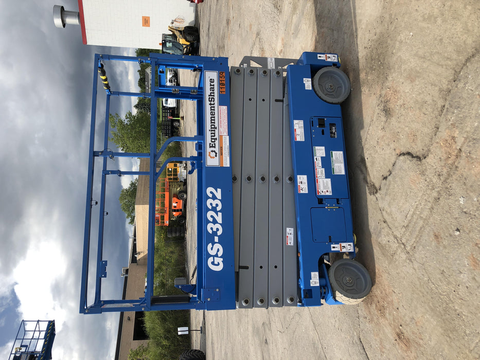 2020 Genie GS-3232 Standard, Folding half height swing gate