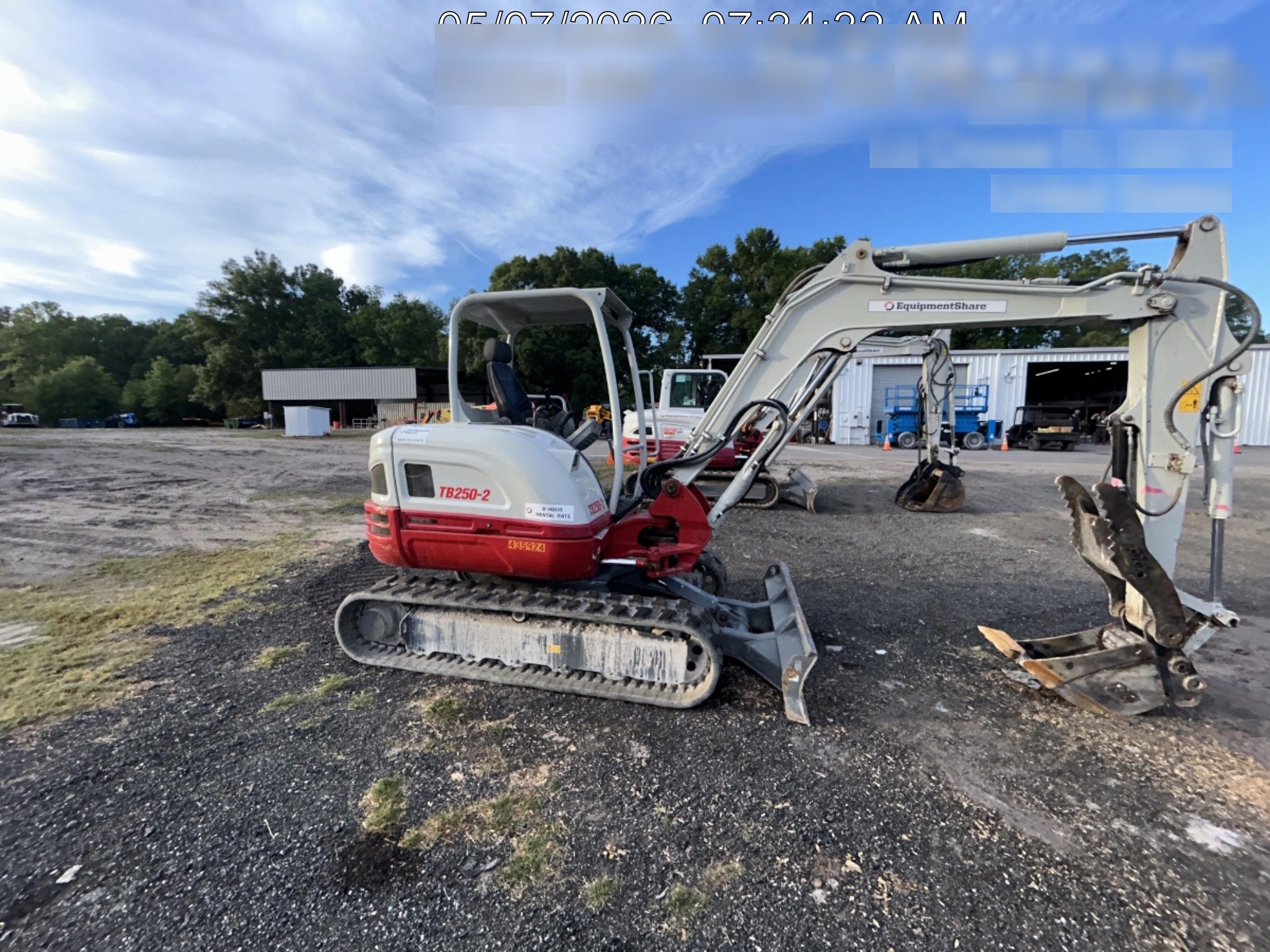 2024 TAKEUCHI TB250-2R
