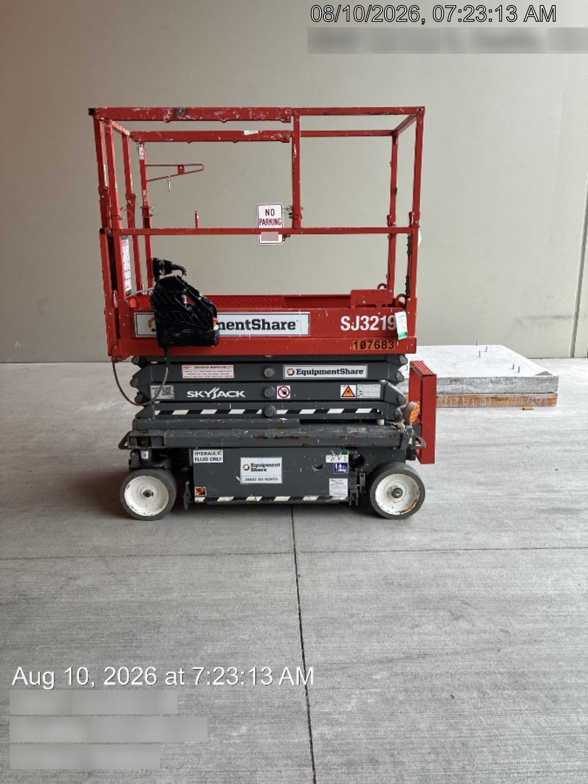 2020 Skyjack SJIII-3219 Solid NM Tires, Half height spring hinged entry gate, Dual Beacons, 800W Inverter