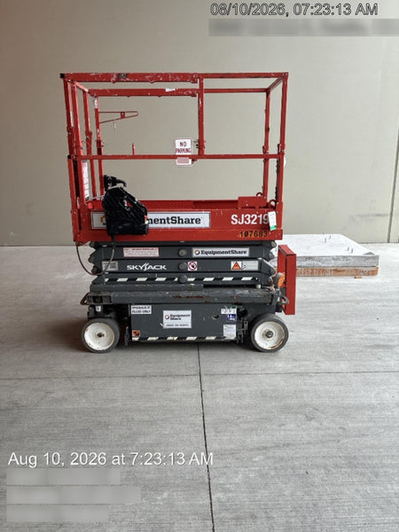 2020 Skyjack SJIII-3219 Solid NM Tires, Half height spring hinged entry gate, Dual Beacons, 800W Inverter