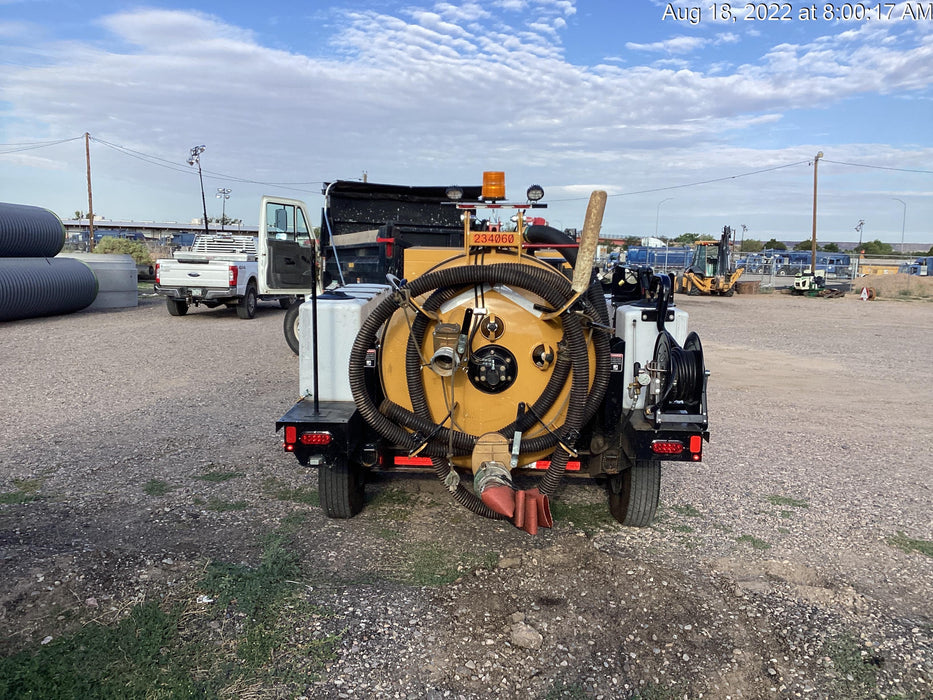 2022 Vac-Tron LP573XDT T4 Koehler Diesel Engine, 500 Gallon Debris Tank, x2 100 Gallon Water Tanks
