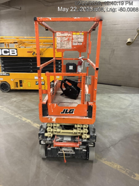 2022 JLG ES1330L