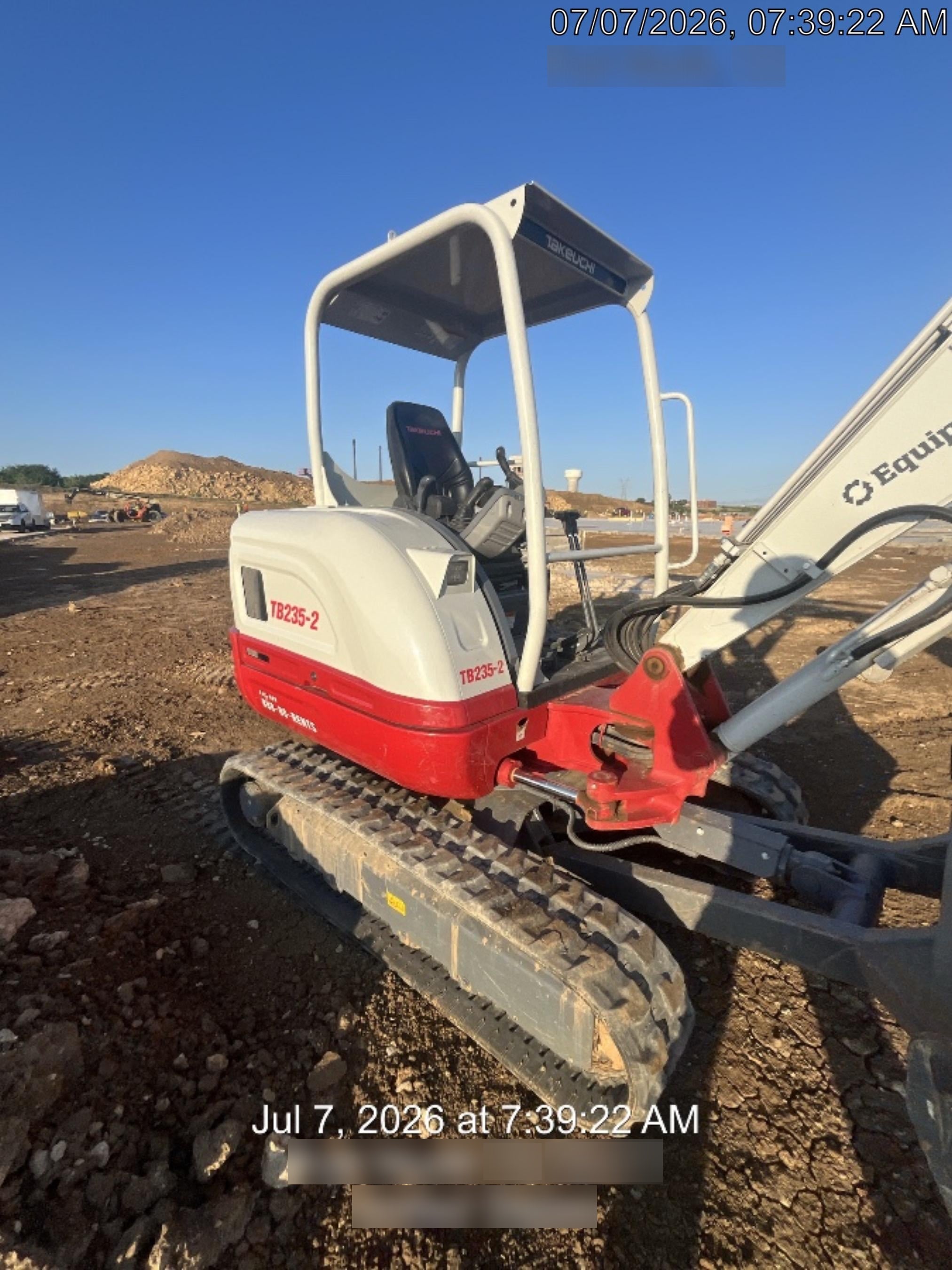 2025 TAKEUCHI TB235-2R