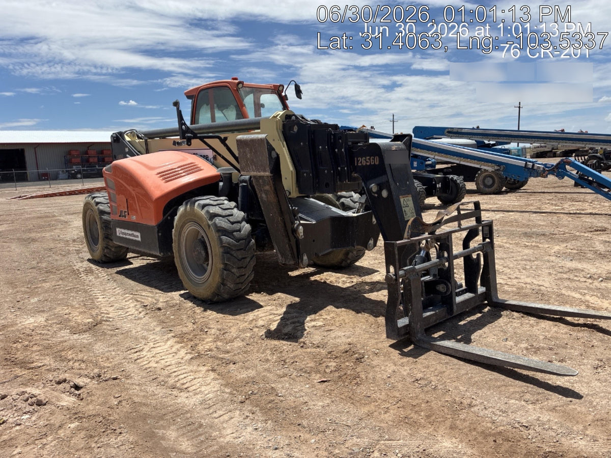 2021 JLG 1075