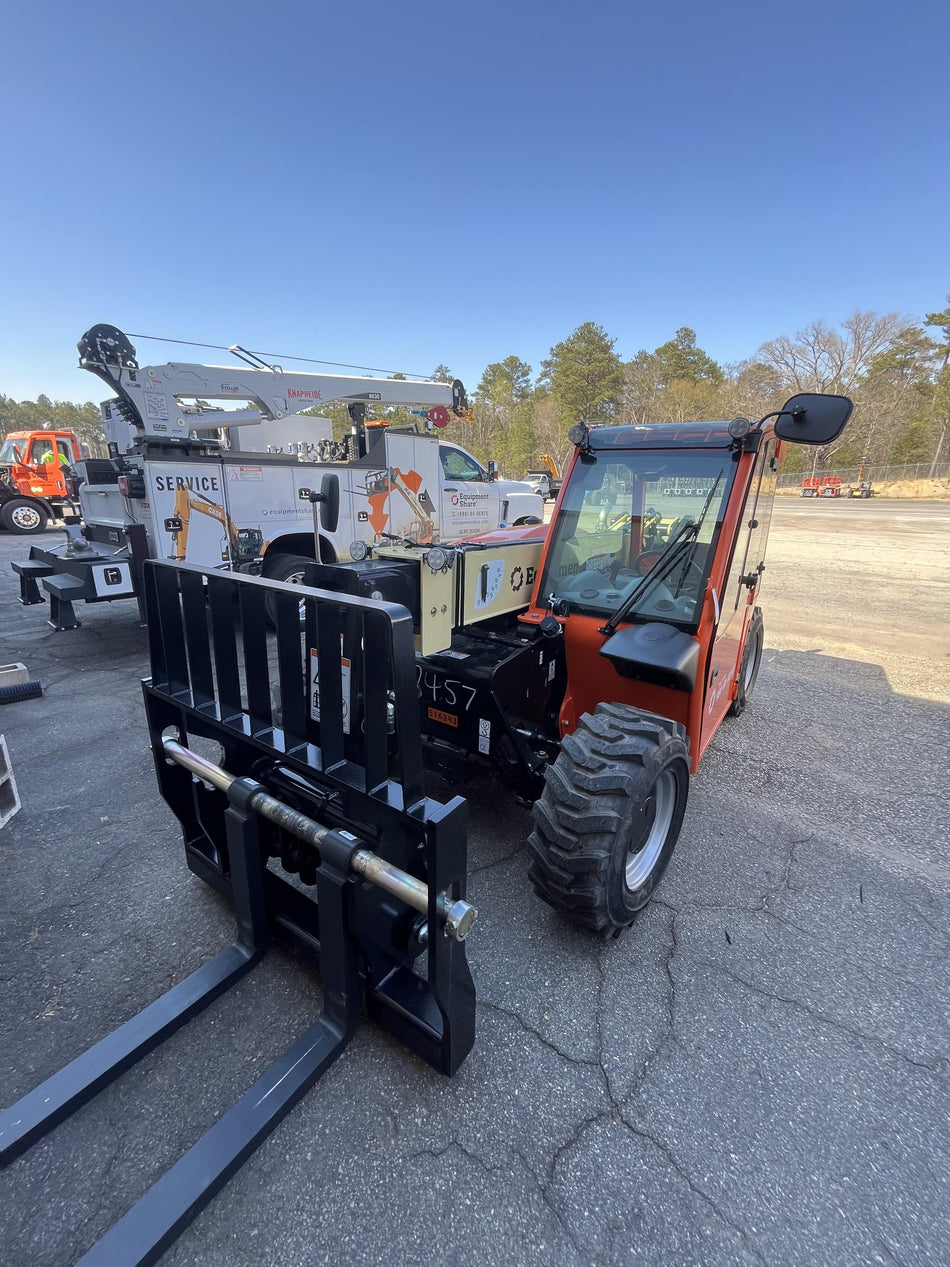 2025 JLG G5-18A