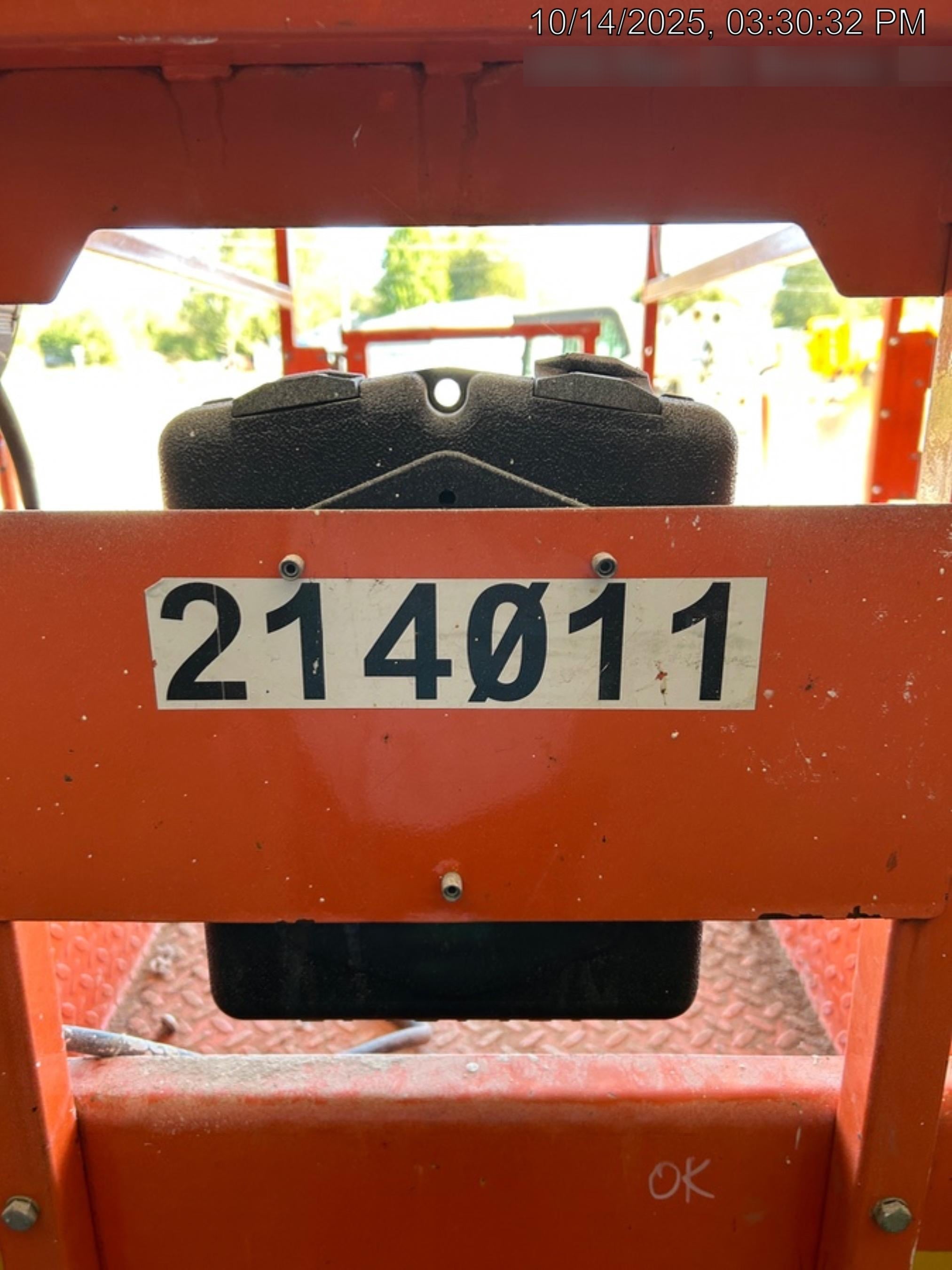 2022 JLG ES1932