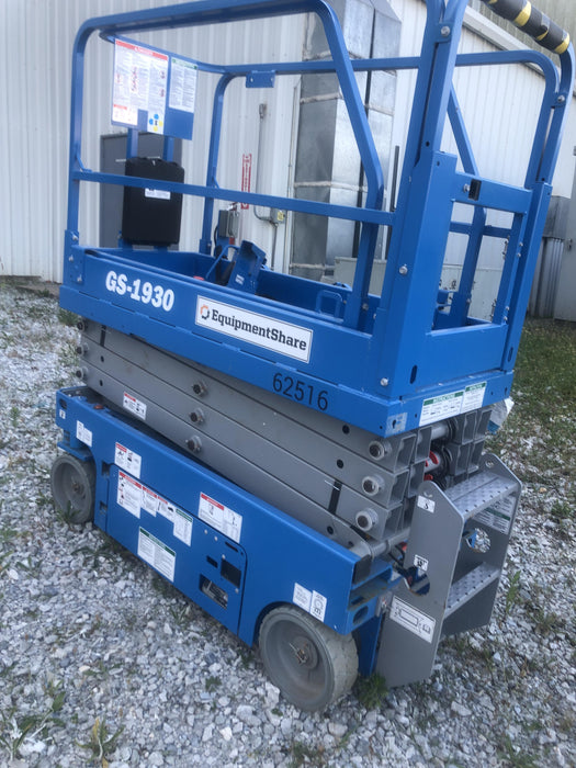 2020 Genie GS-1930 Solid Non Marking Tires, Beacon, Folding rails with half height swing gate
