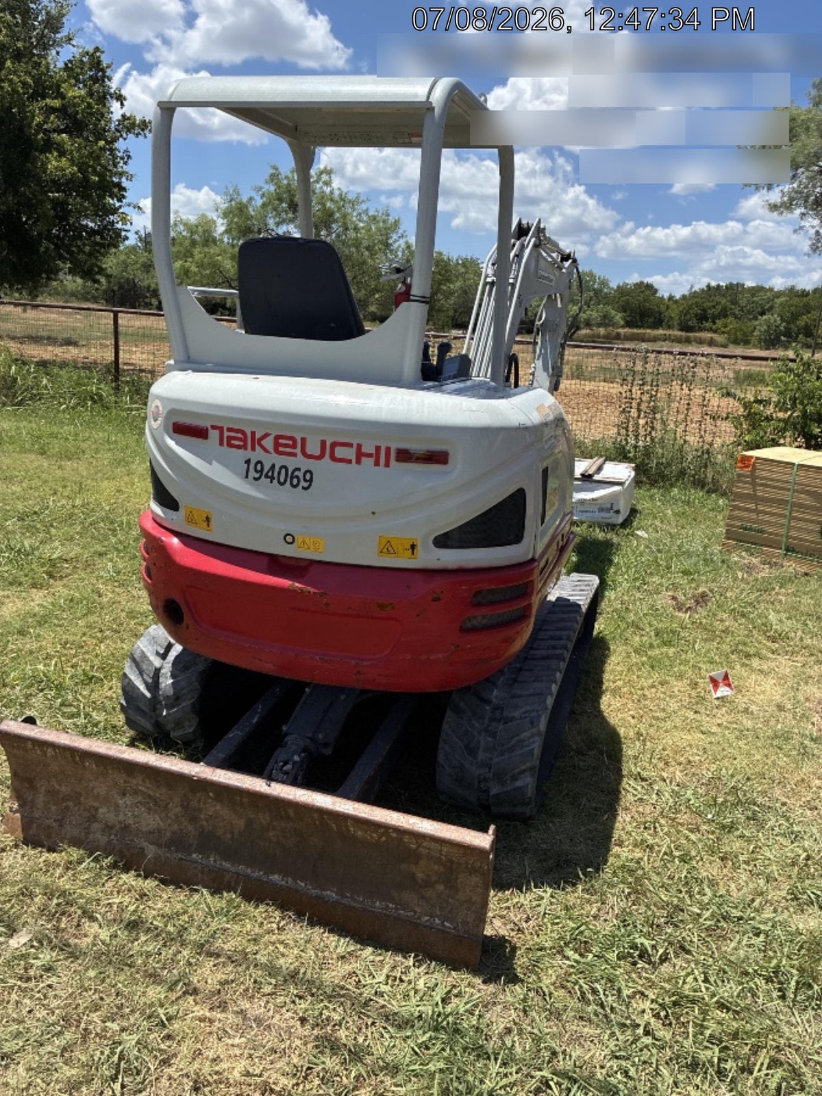 2021 TAKEUCHI TB235-2R