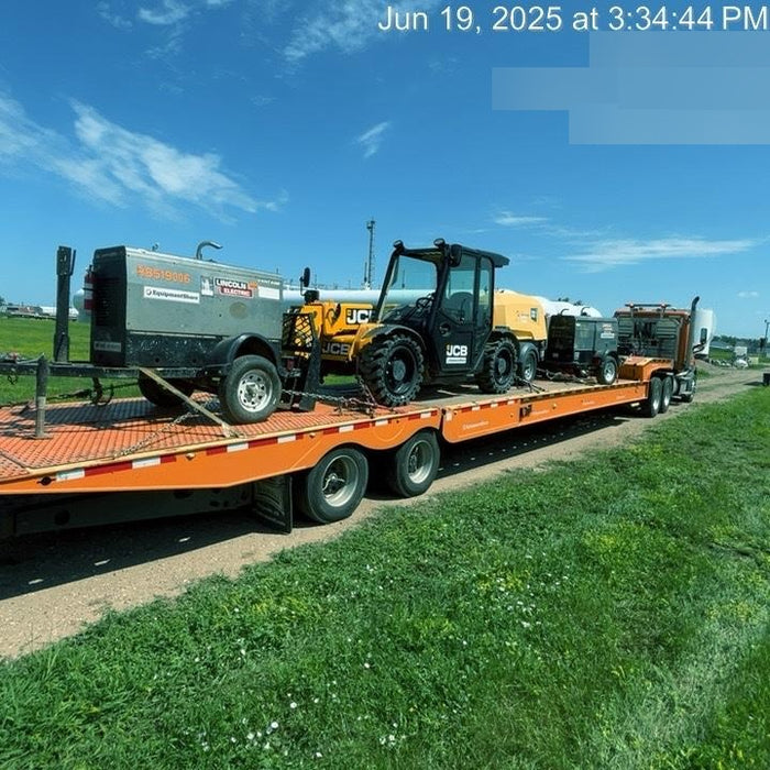 2019 Lincoln Electric Vantage 322 Welder Ready-Pak 3, Two wheel trailer, Fender and Light kit, Cable Rack