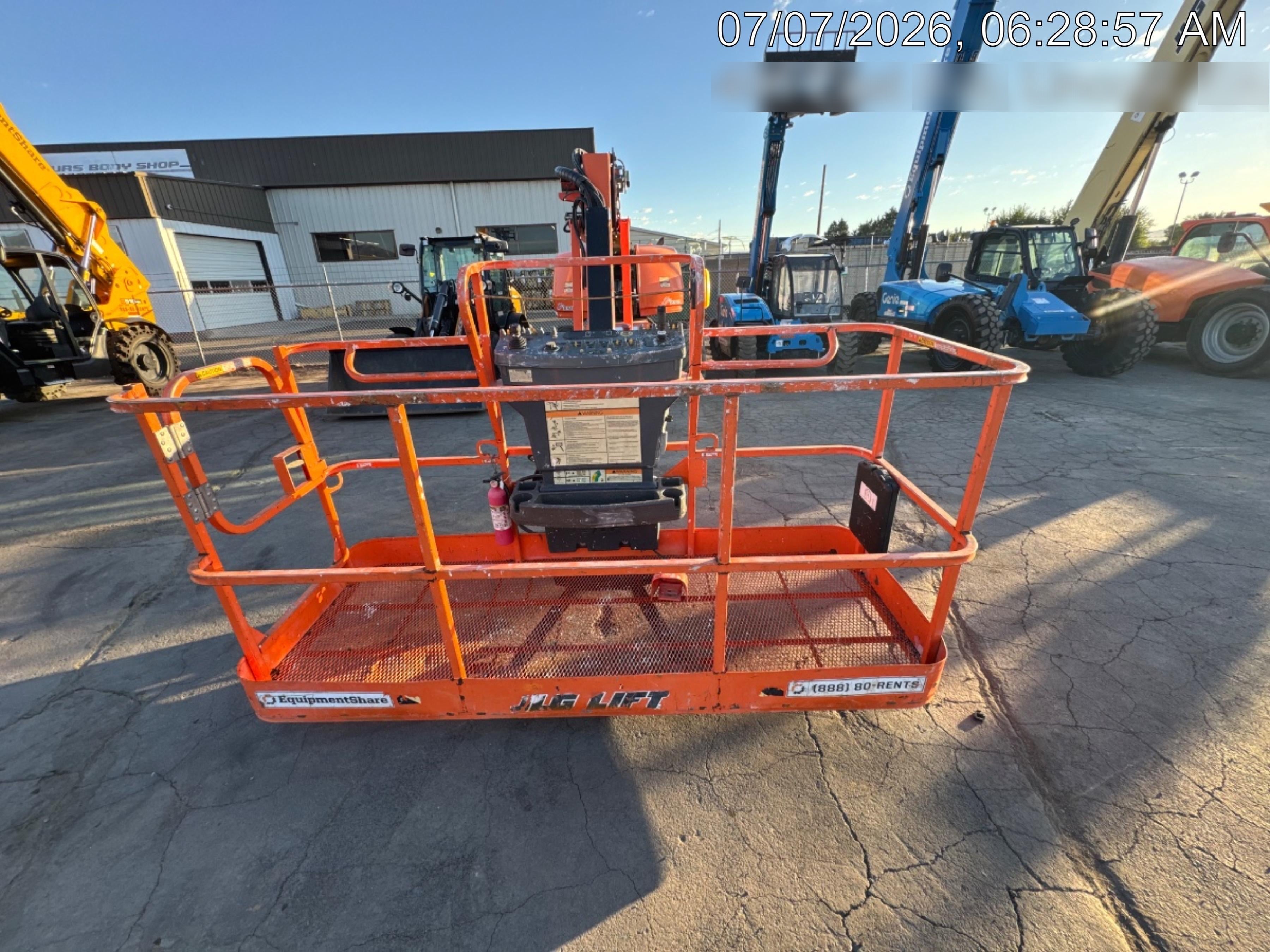 2021 JLG 660SJ
