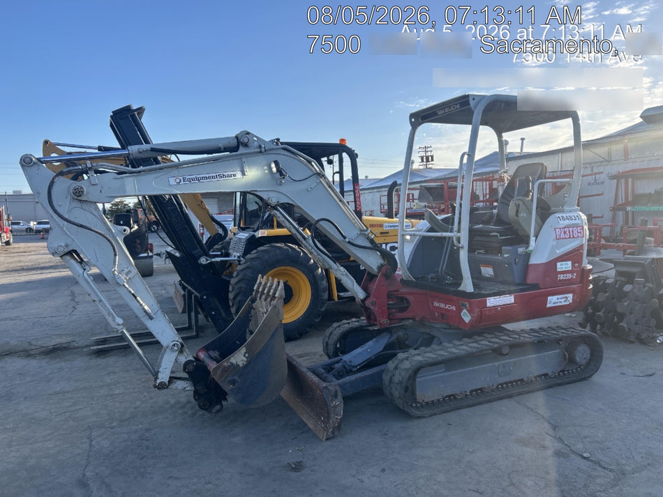 2021 TAKEUCHI TB235-2R