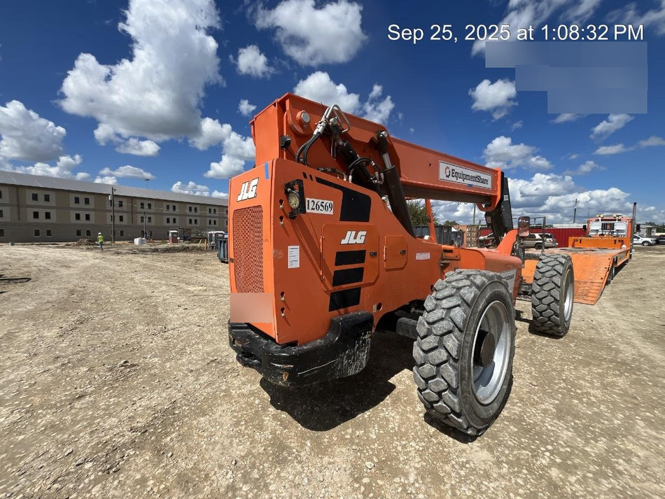 2021 SKYTRAK 8042