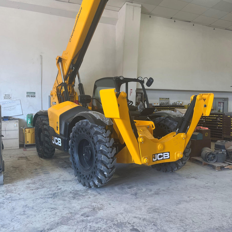 2023 JCB 510-56