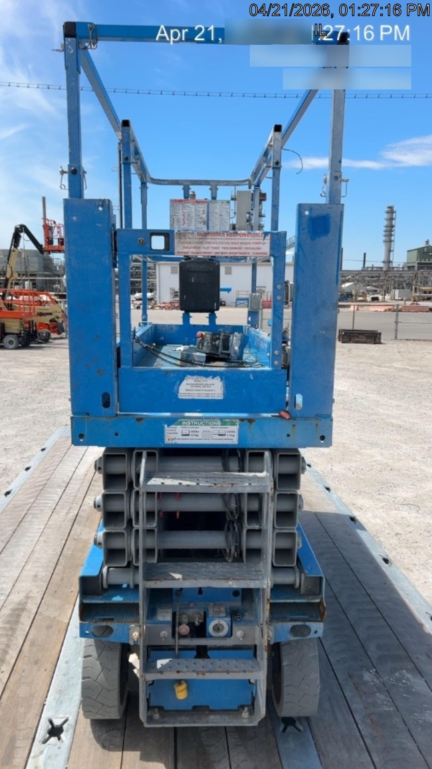 2019 Genie GS-2632 Folding rails with half height swing gate