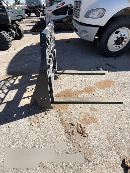 2024 PALADIN 48" Pallet Forks - Paladin