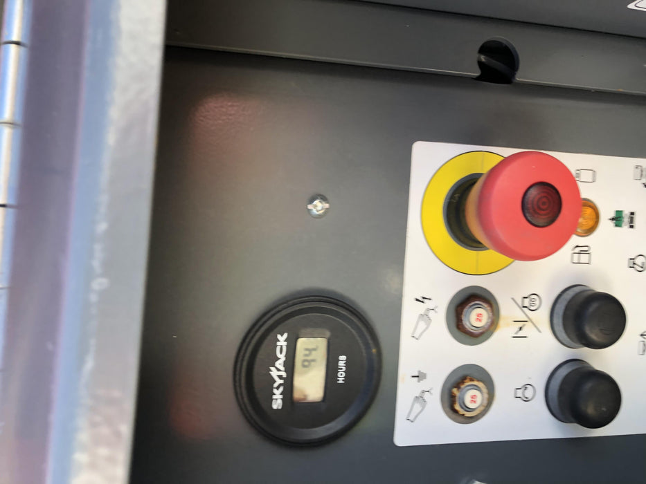 2018 SKYJACK SJ6832 RT