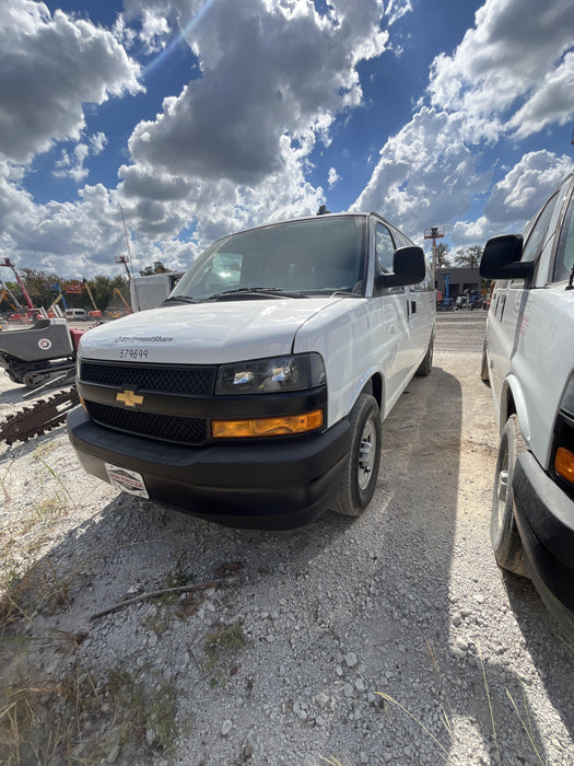 2025 CHEVROLET Express Van - Rental