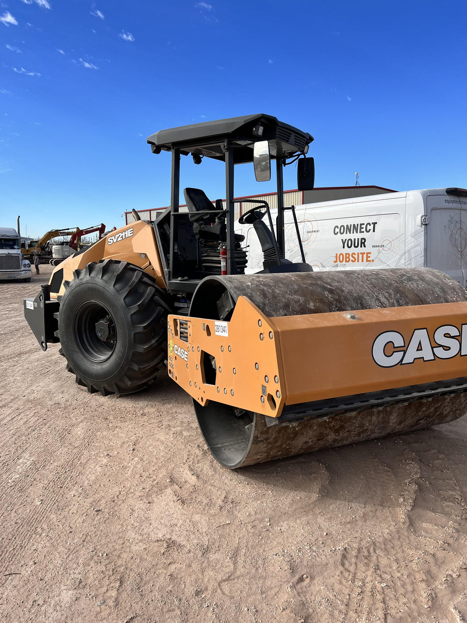 2023 CASE SV211E