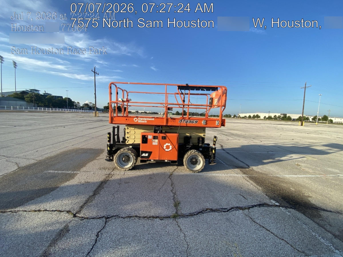 2023 JLG RT3369
