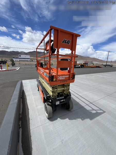 2022 JLG ES2632