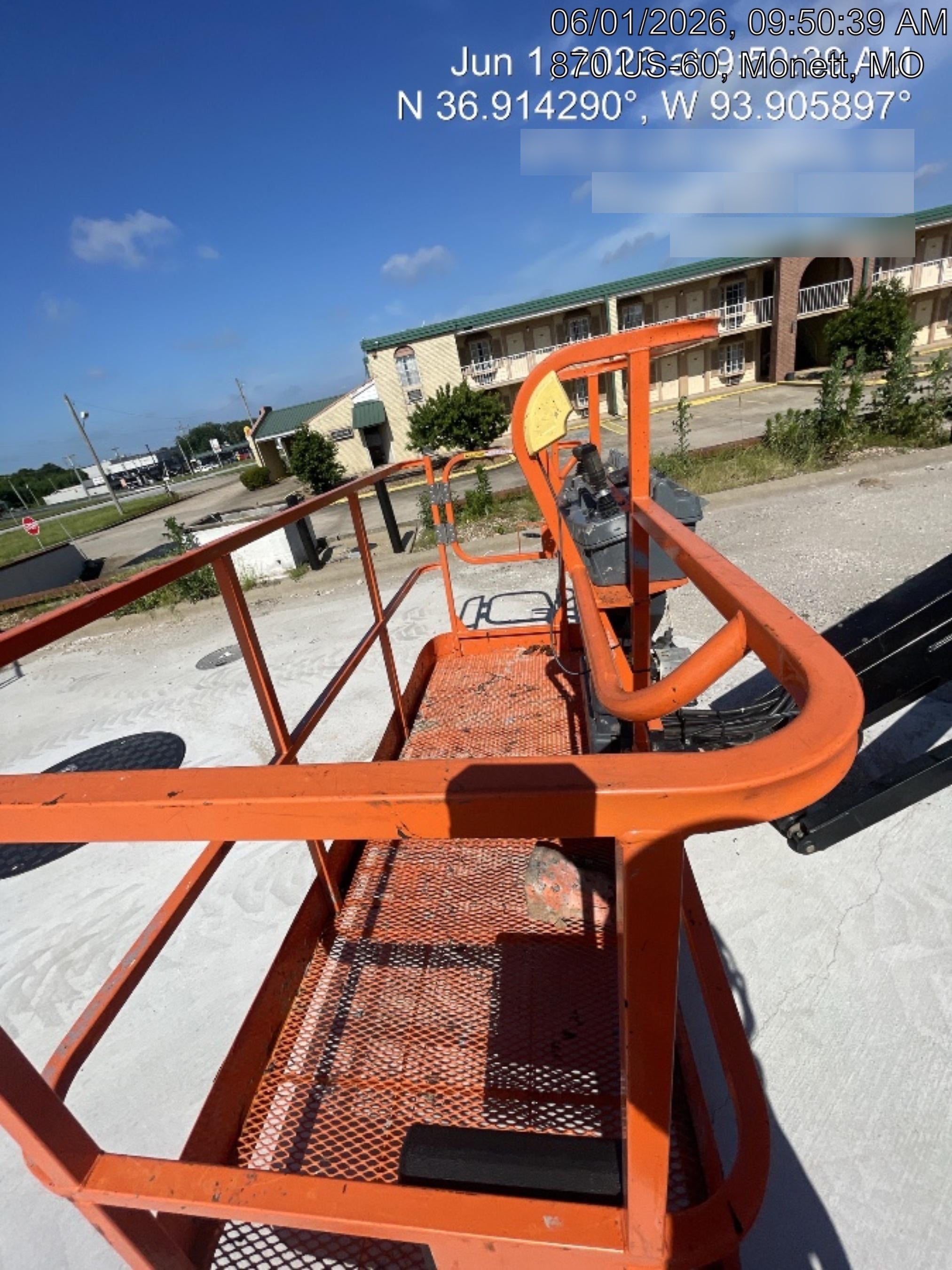 2019 JLG 660SJ