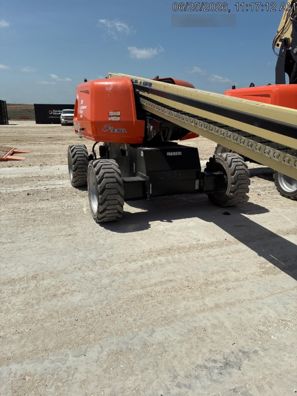 2023 JLG 660SJ