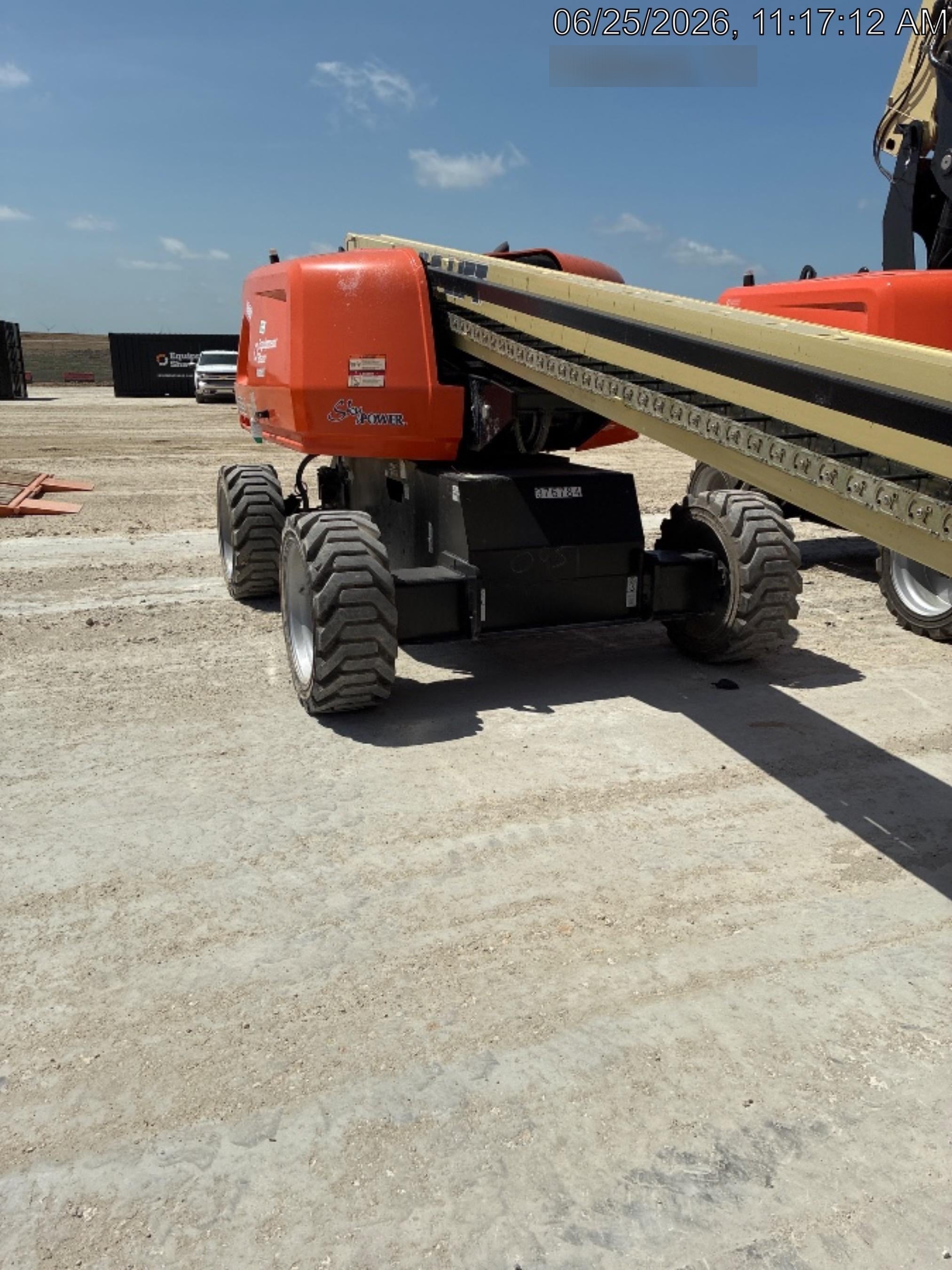 2023 JLG 660SJ