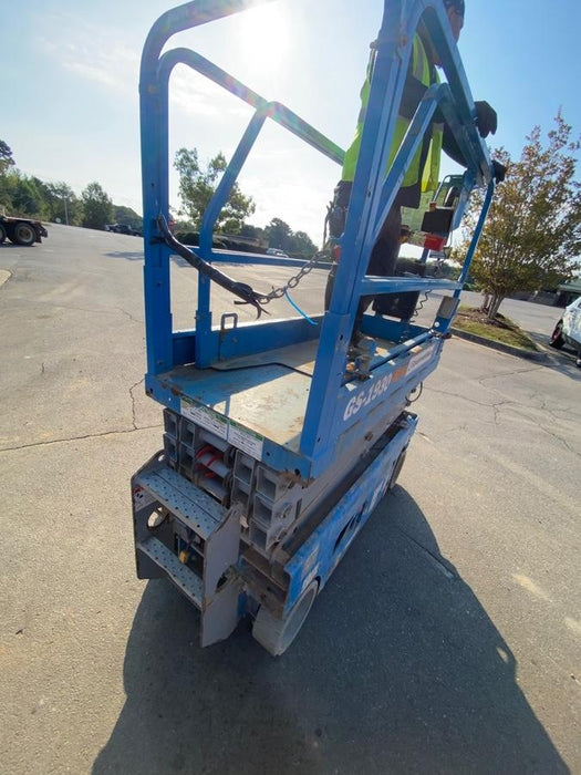 2019 Genie GS-1930 Fixed Rails with Chain Entry