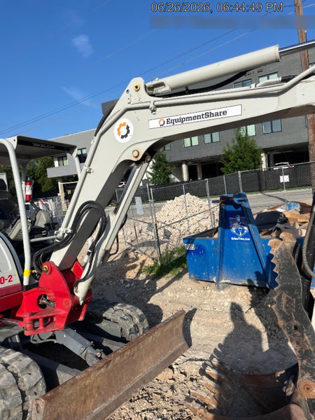 2022 TAKEUCHI TB250-2R