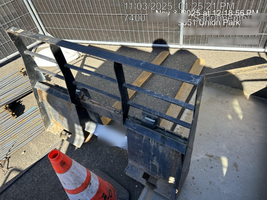 2020 ARROW MATERIAL HANDLING 60" Pallet Forks - Arrow