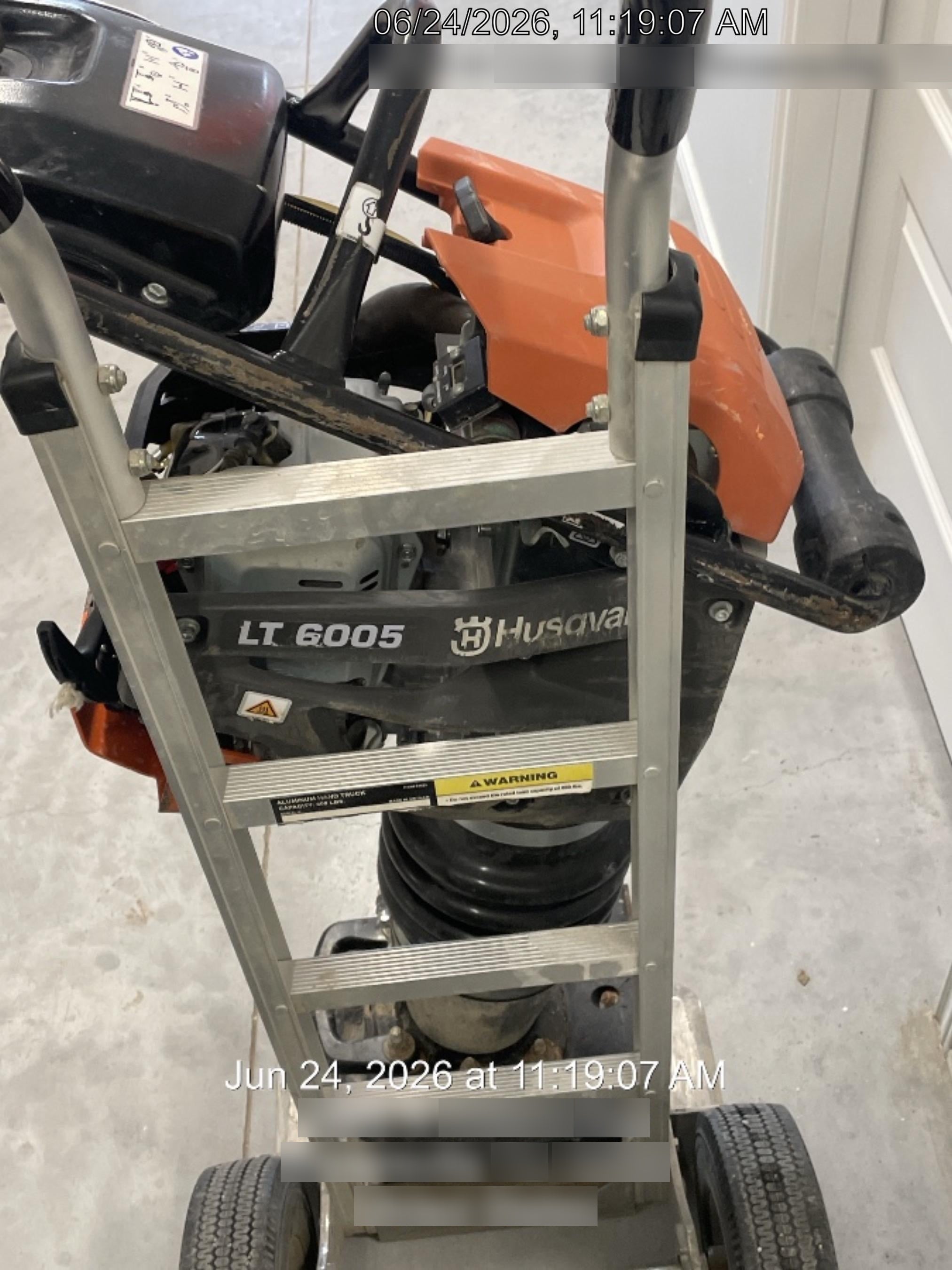 2025 HUSQVARNA LT6005